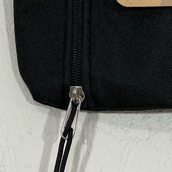 MAGELLAN - POUCH ONLY !! ATTACHES TO 48” BARREL DUFFEL - SIZE XXL - NWT - S5 - Picture 3 of 9